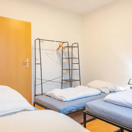 Apartment Unterkuenfte Fuer Grosse Und Kleine Gruppen Mit Waschmaschine, Vollausgestatteter Kueche Magdeburg